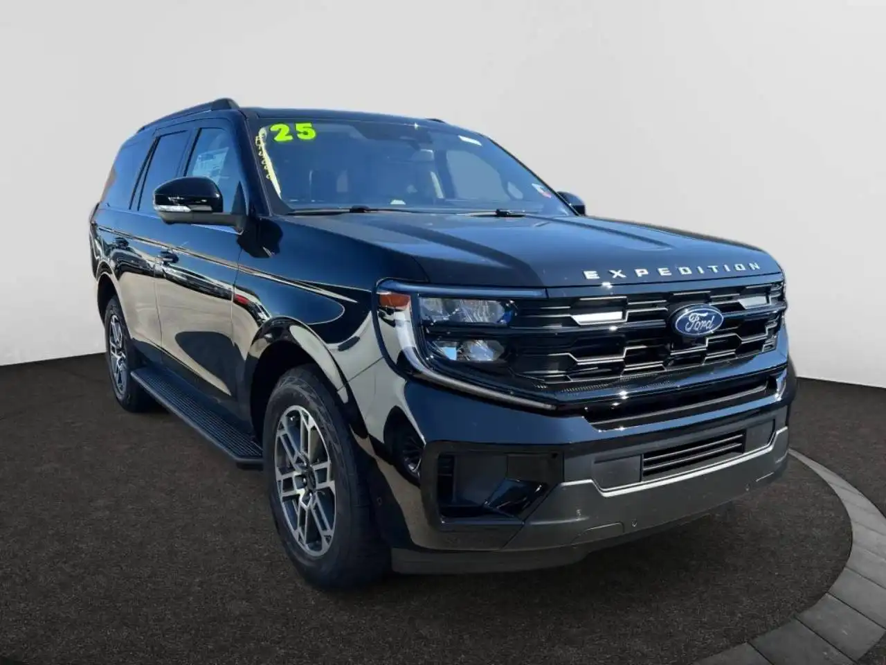 2025 Ford Expedition Active 4WD's photo