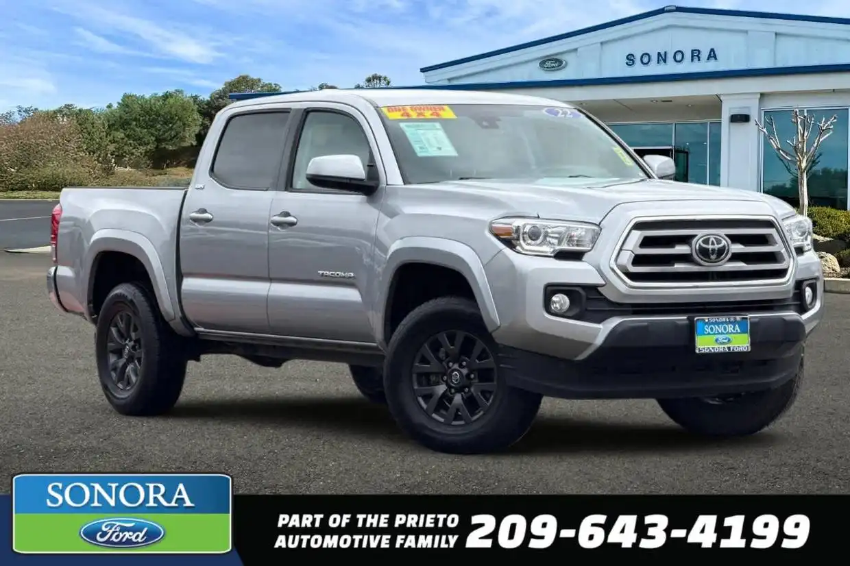2022 Toyota Tacoma SR5 Double Cab 4WD V6 Auto Short Bed's photo