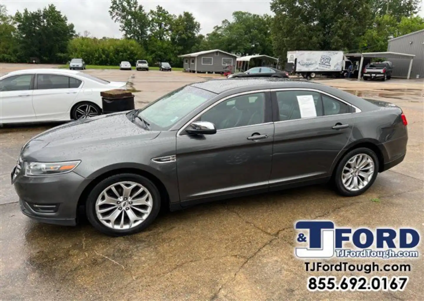 2019 Ford Taurus Limited FWD's photo