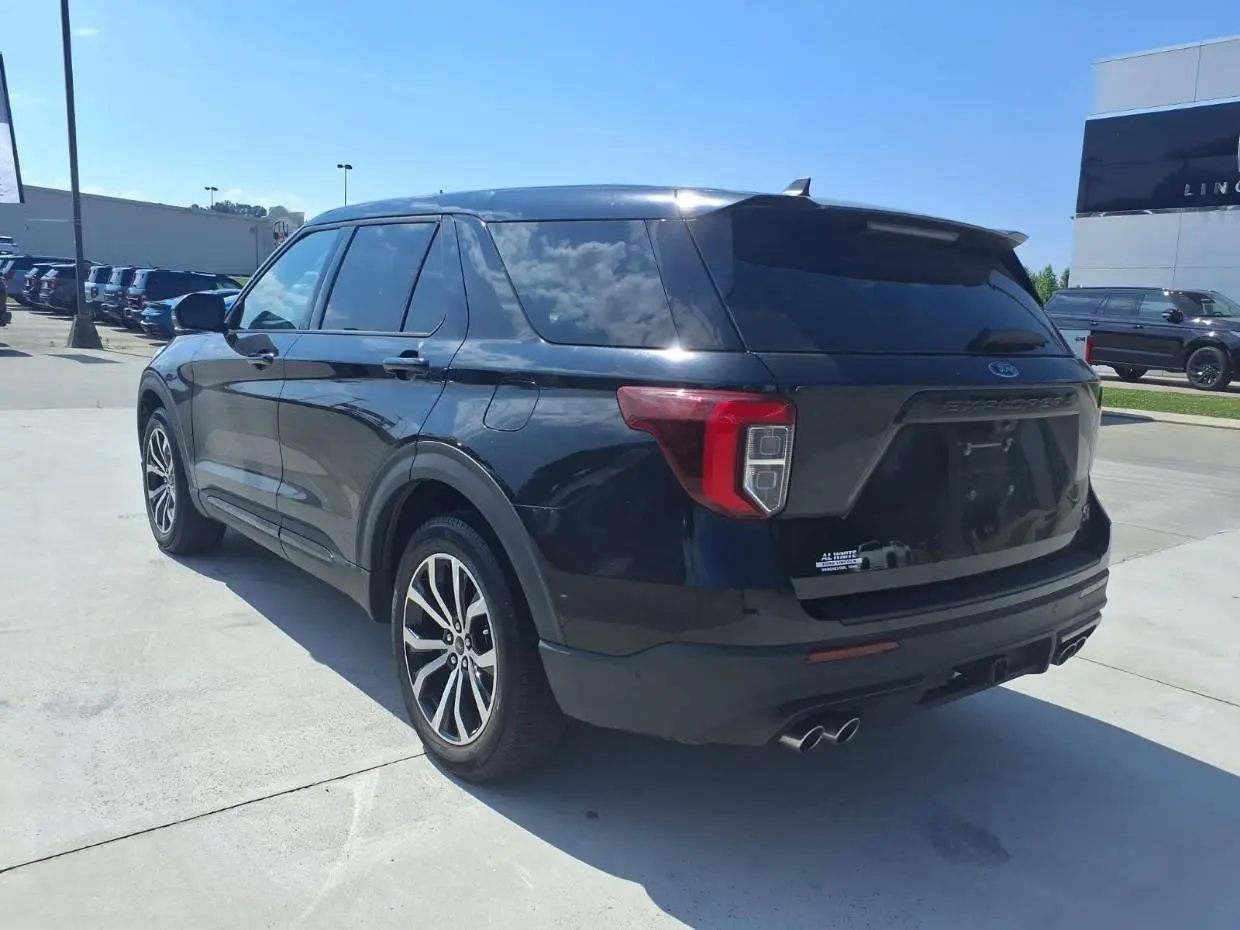 2021 Ford Explorer ST 4WD photo 3
