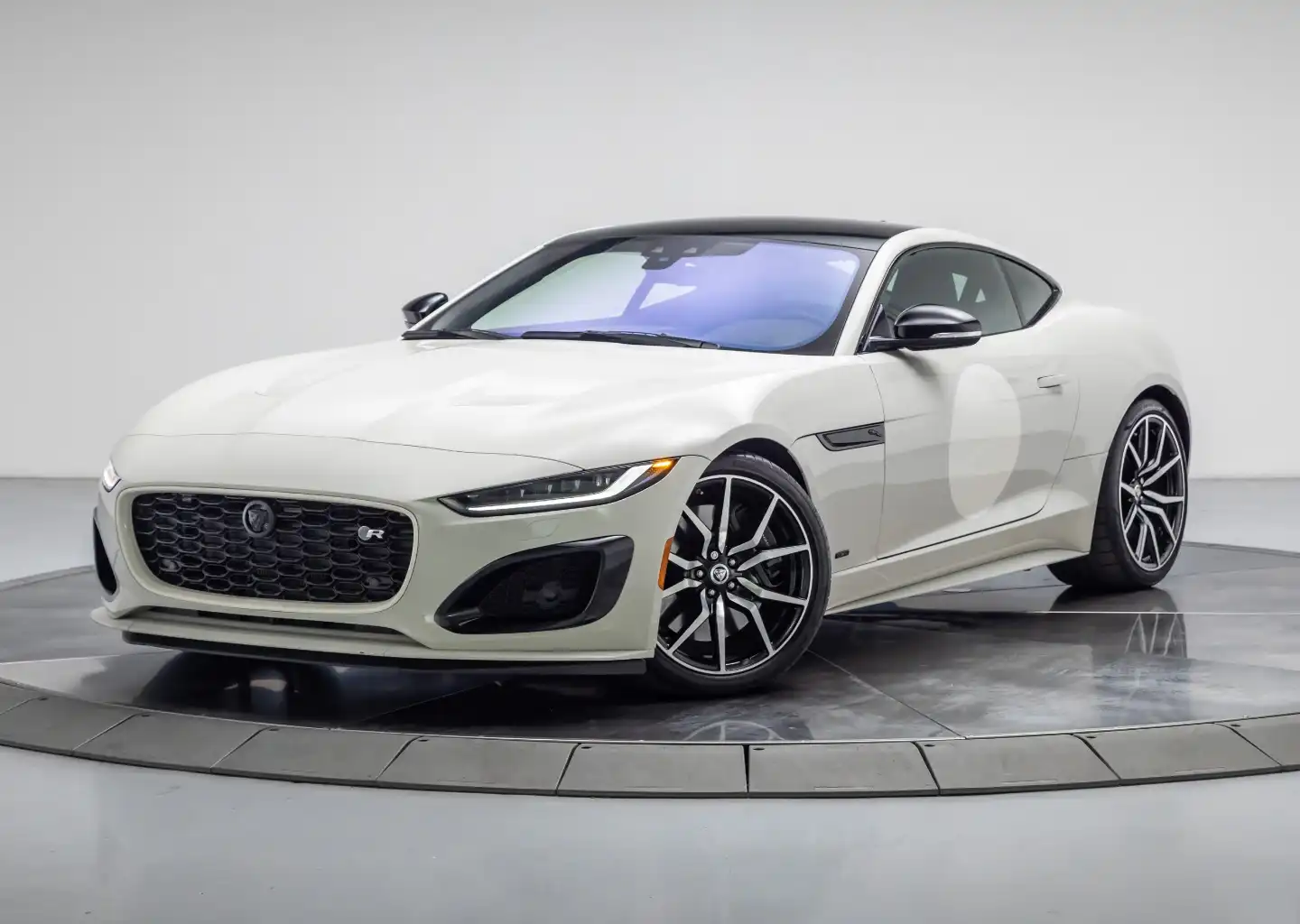 2024 Jaguar F-TYPE R75 Coupe's photo