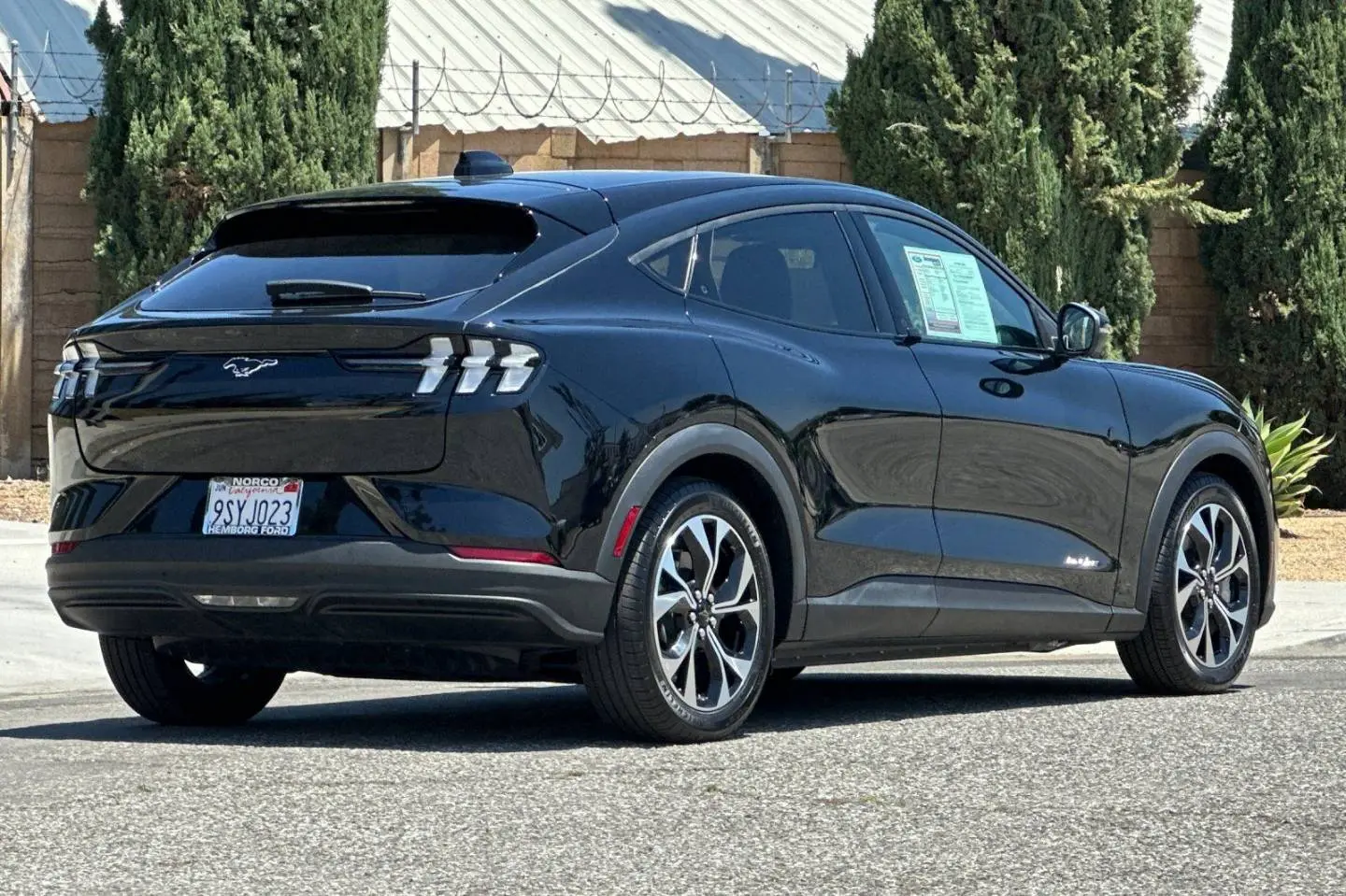 2025 Ford Mustang-Mach-e Select photo 4