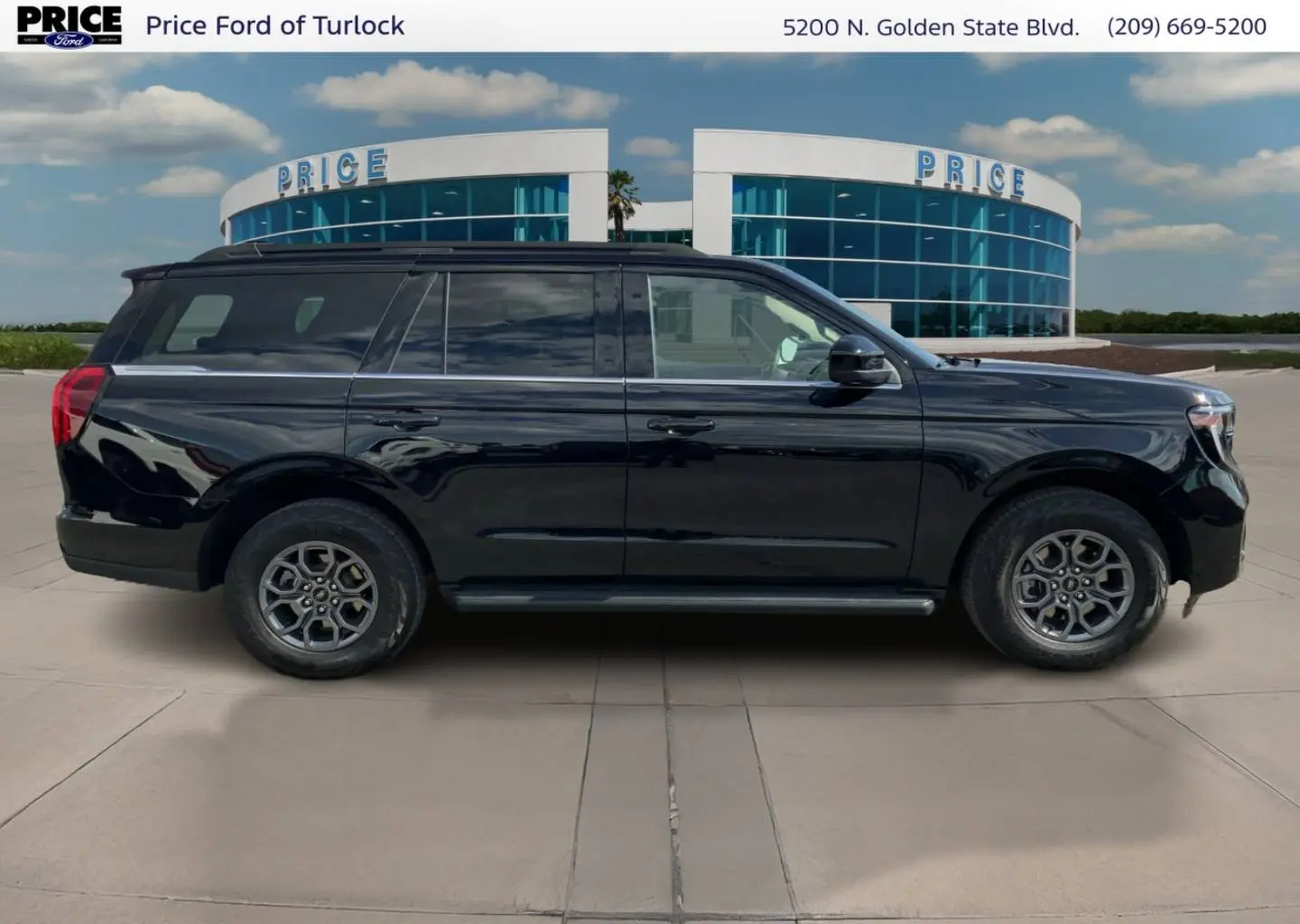 2025 Ford Expedition Active photo 4