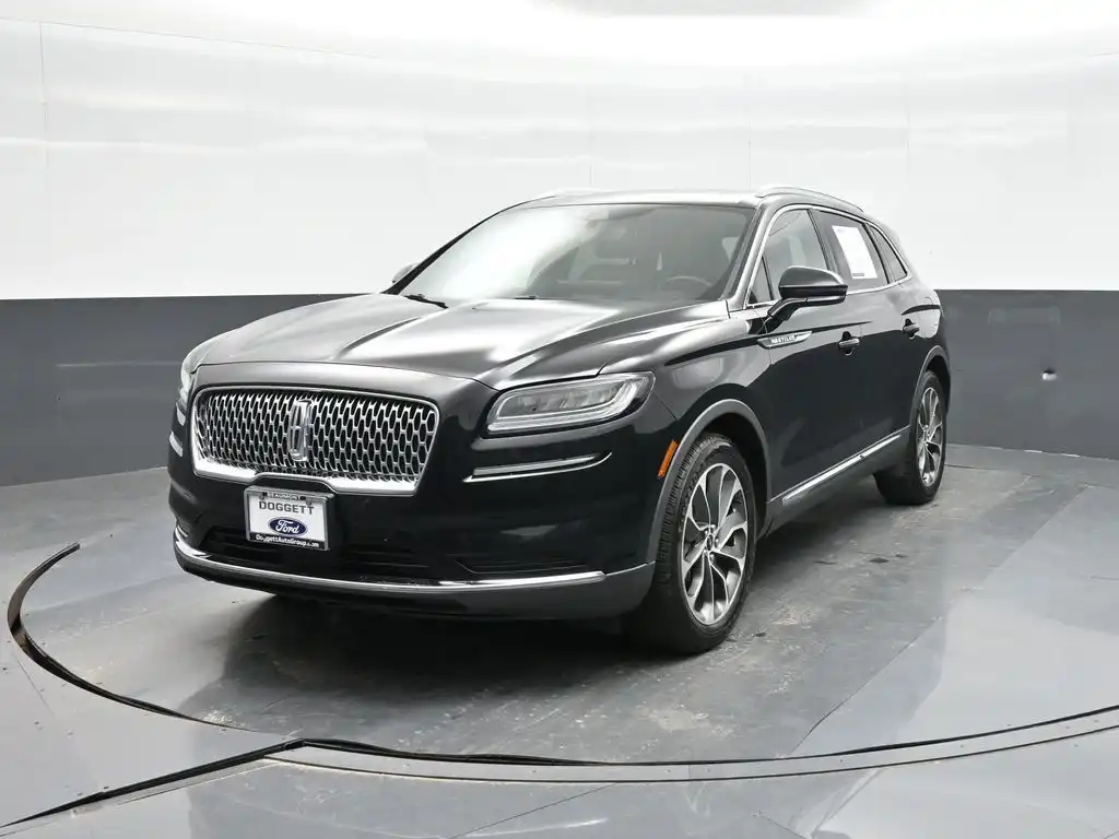 2023 Lincoln Nautilus Reserve FWD's photo