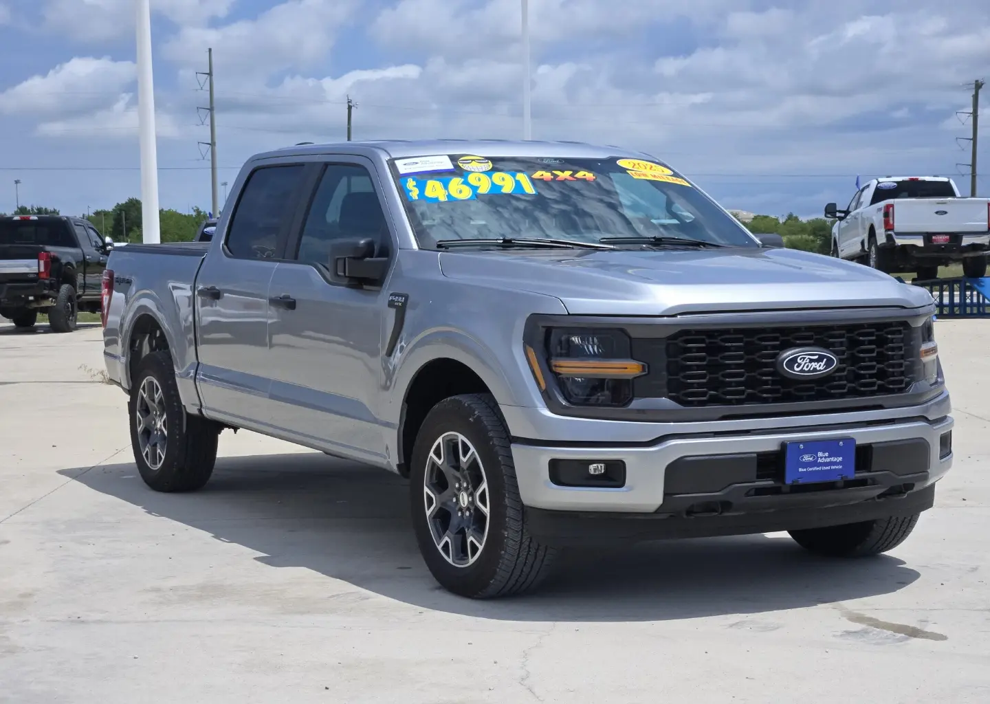2025 Ford F-150 STX 4x4 SuperCrew 5-1/2 Box photo 3
