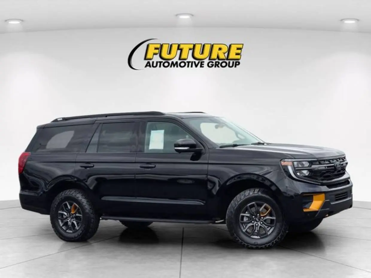 2026 Ford Expedition Tremor 4x4 photo 3