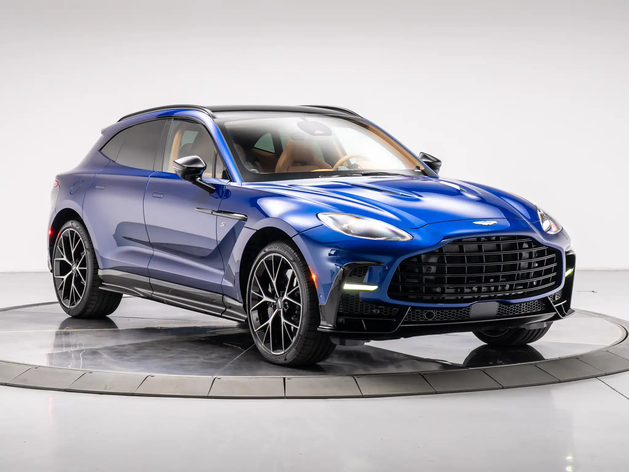 2026 Aston Martin DBX 4.0 V8 S AWD's photo