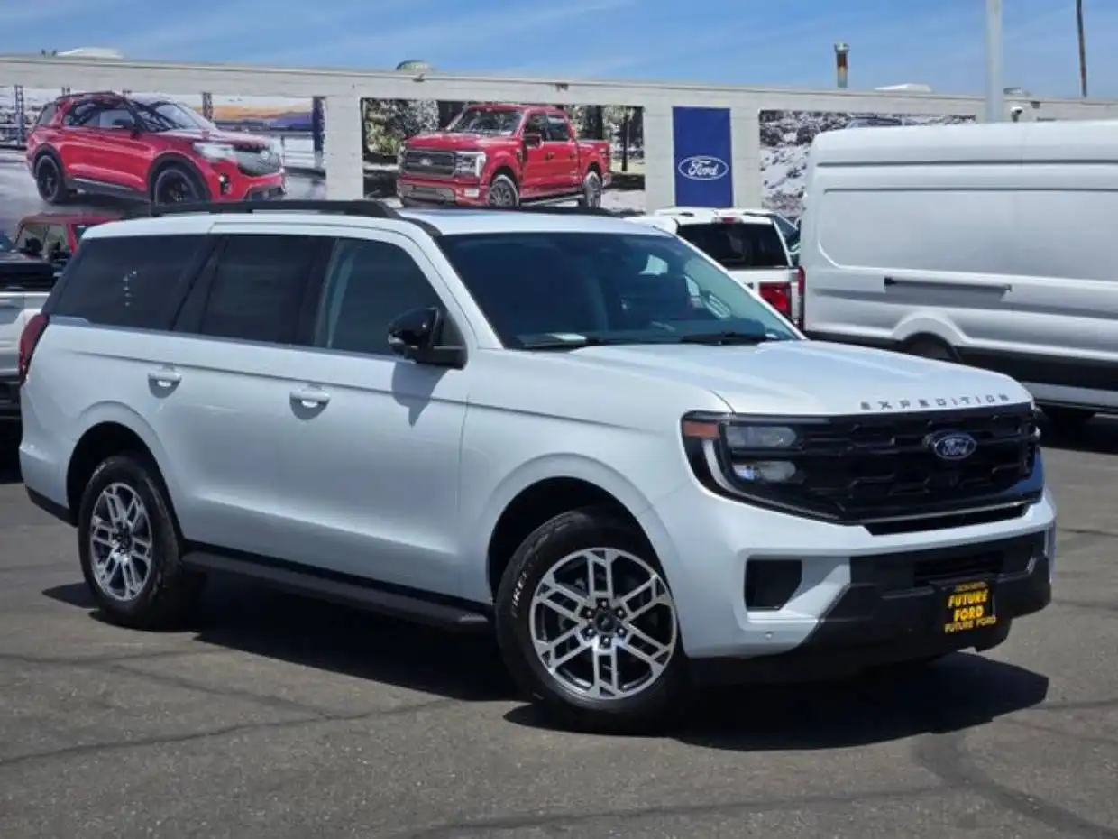 2026 Ford Expedition Active 4x4's photo