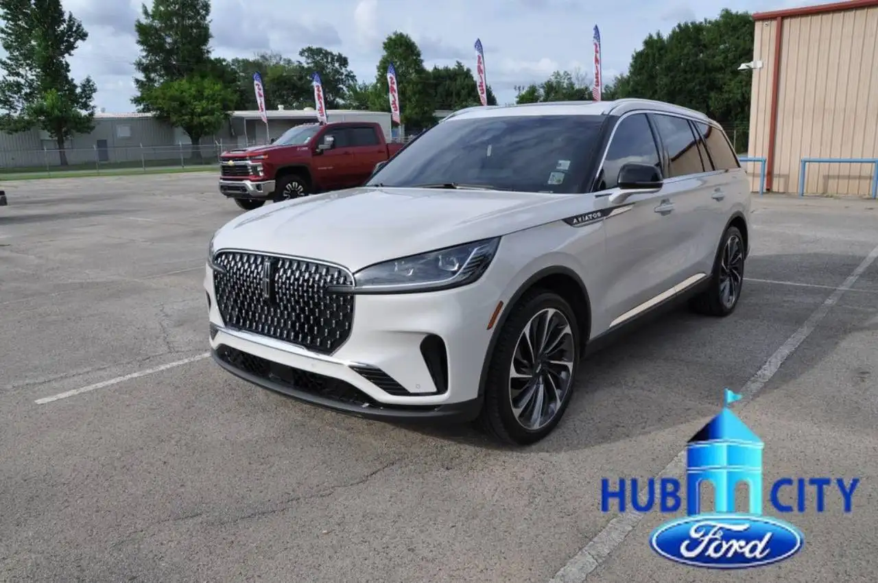 2025 Lincoln Aviator Reserve RWD's photo