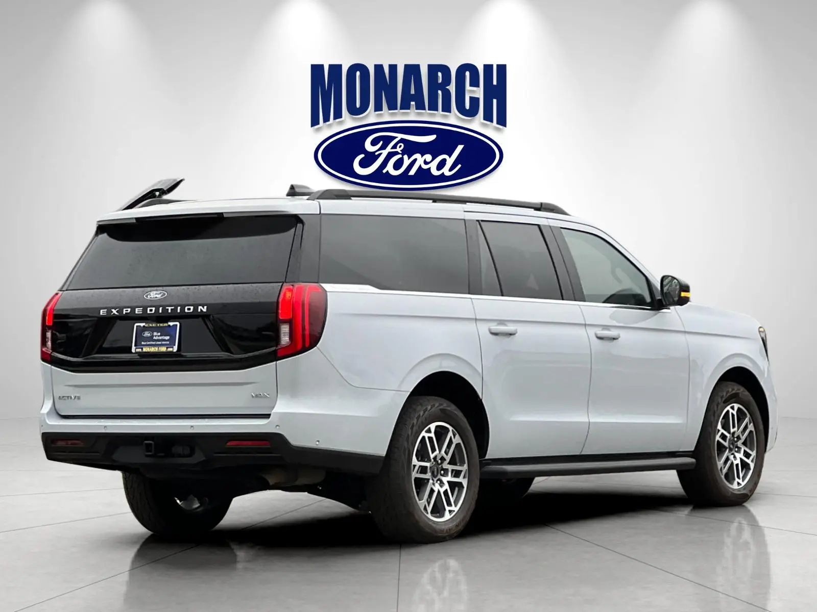 2025 Ford Expedition Active MAX 4x4 photo 3