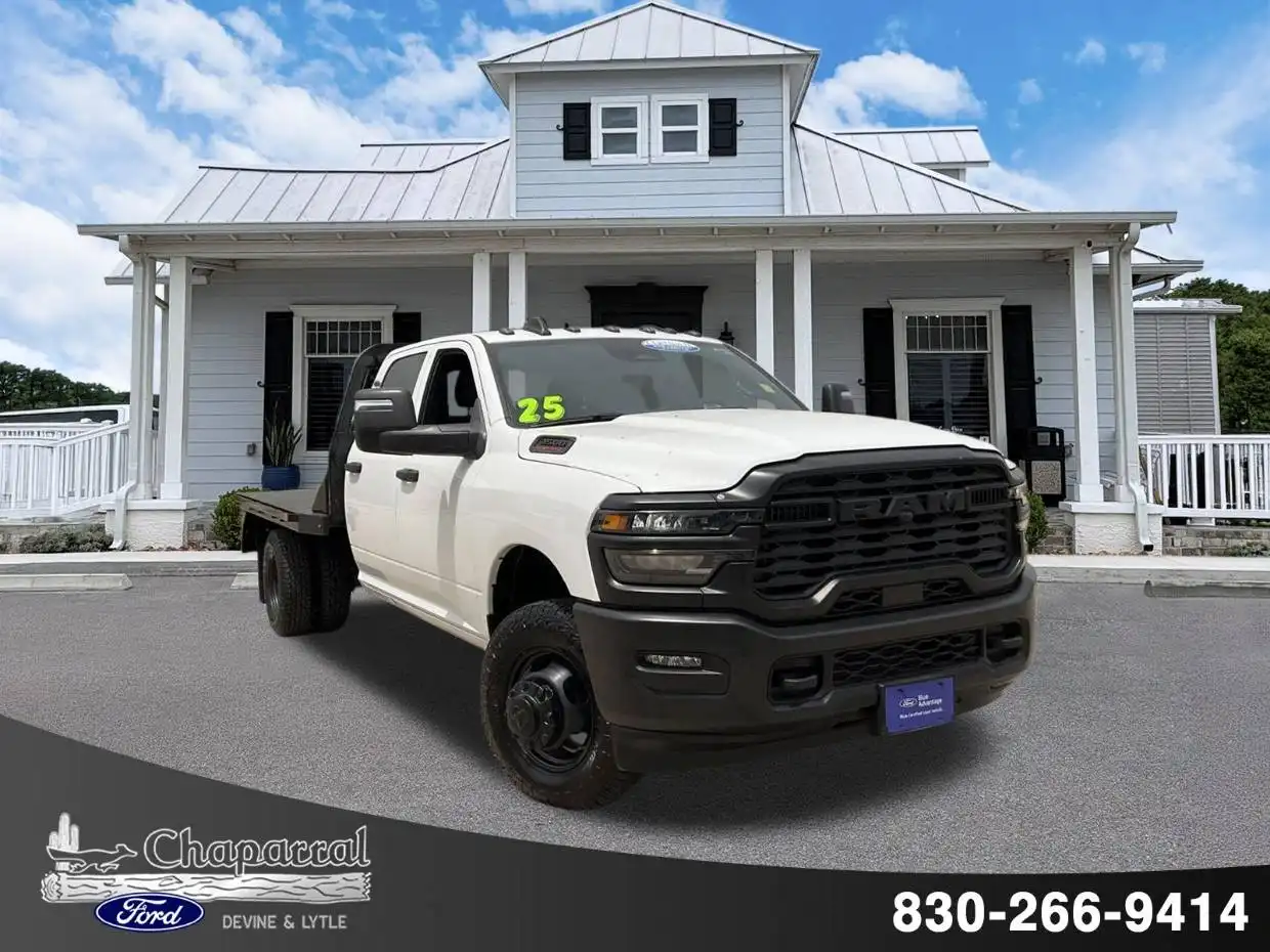 2025 RAM 3500 Tradesman 4X4 Crew Cab's photo