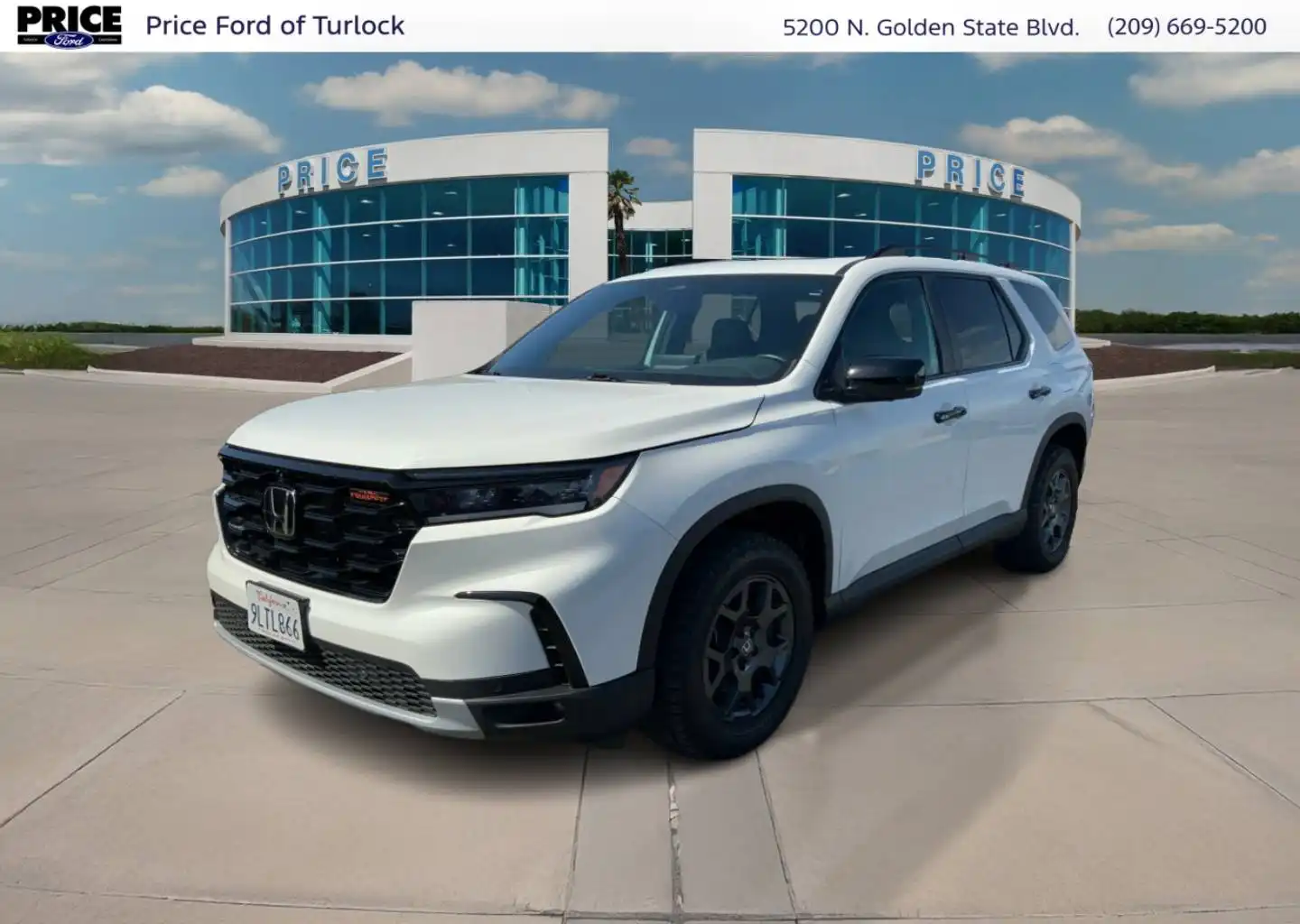 2024 Honda Pilot TrailSport AWD's photo