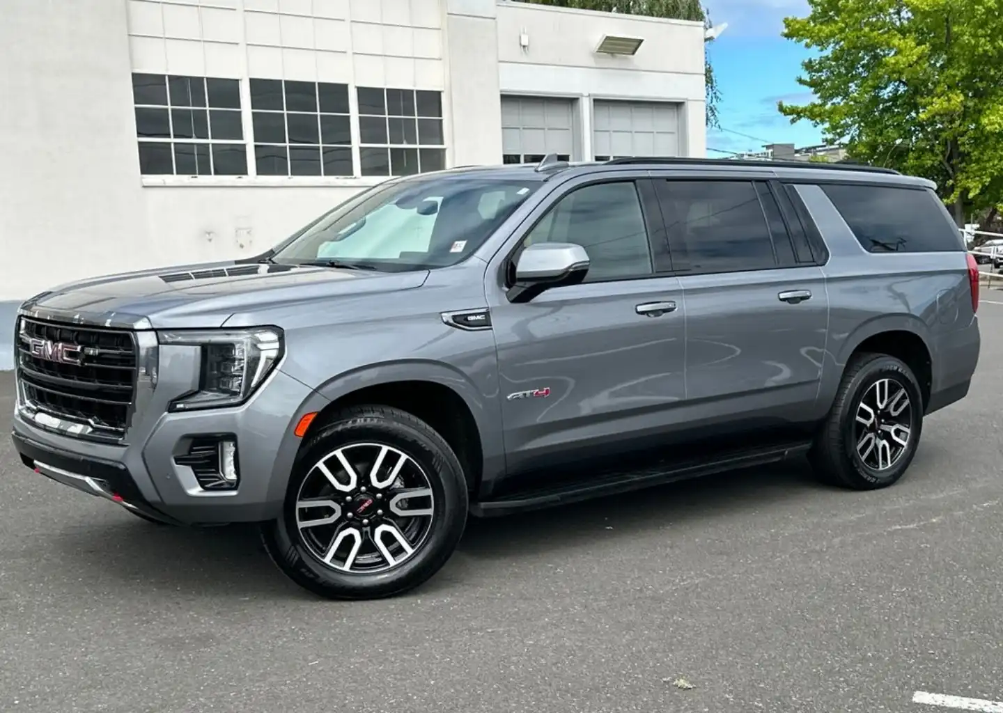 2021 GMC Yukon AT4 4X4's photo