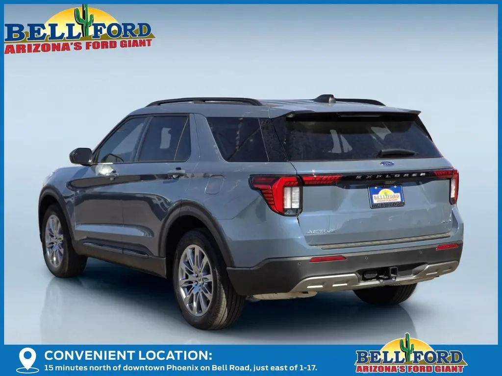 2026 Ford Explorer Active 4WD photo 4