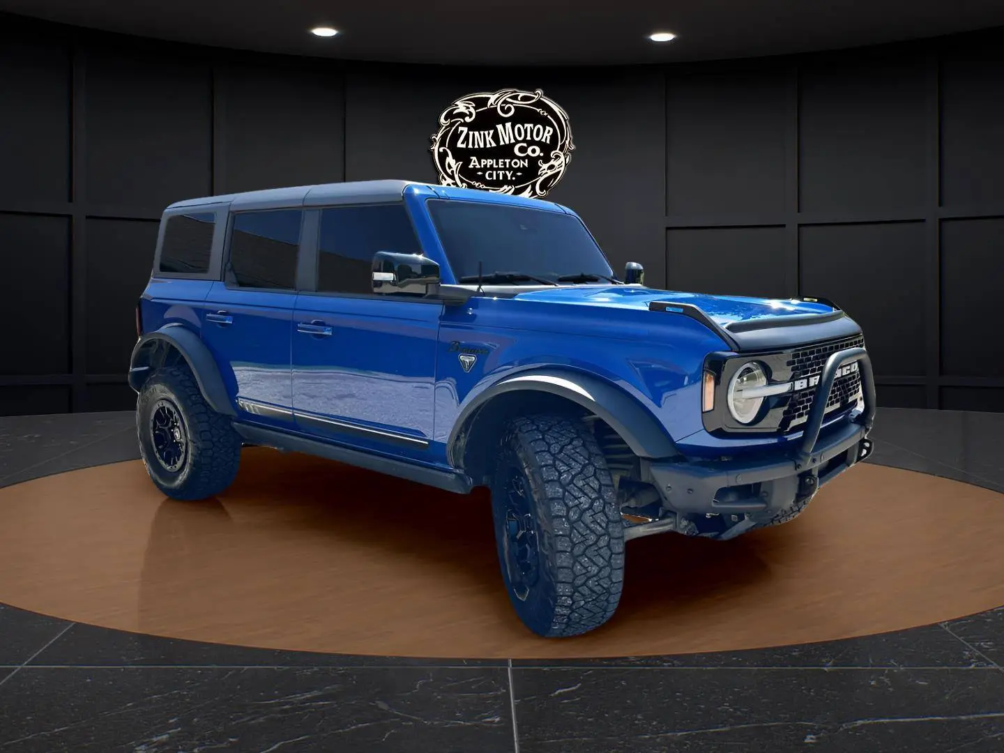 2021 Ford Bronco First Edition 4WD Advanced photo 3