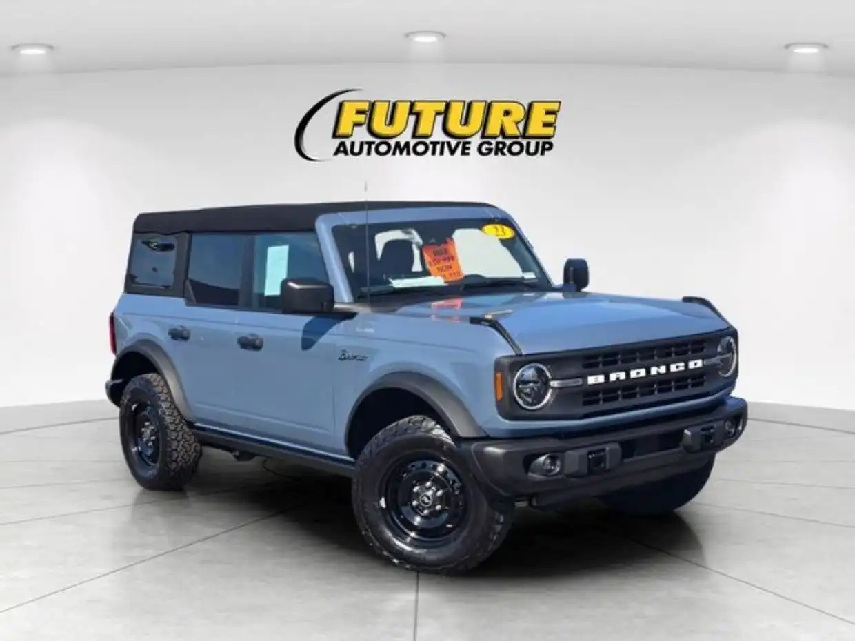 2023 Ford Bronco Black Diamond Advanced (322A) 4x4's photo