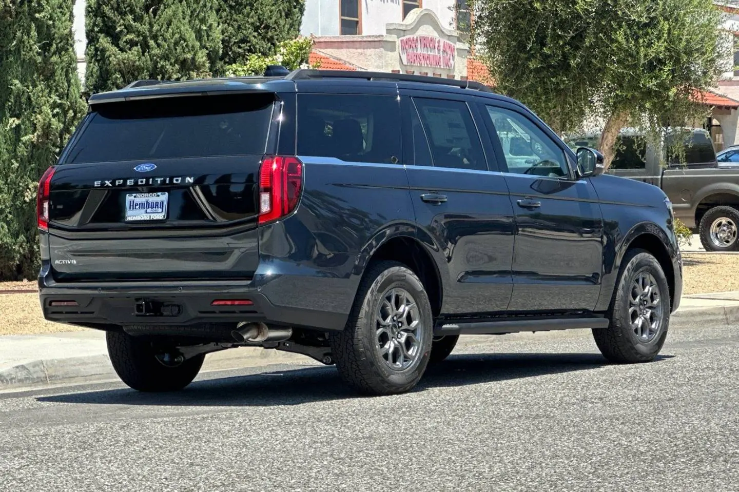 2026 Ford Expedition Active photo 4