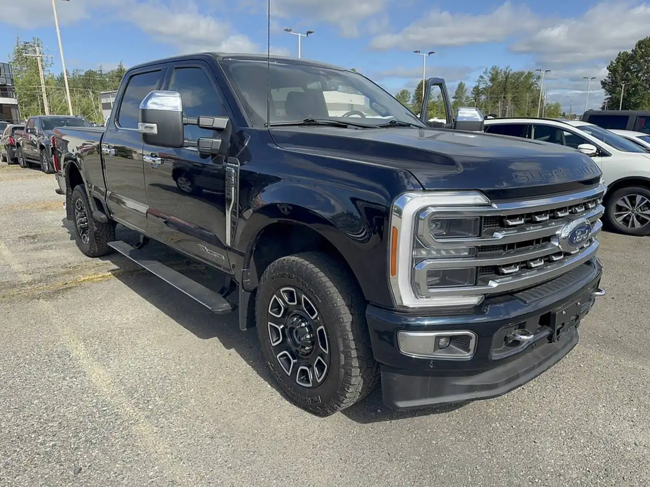2023 Ford F-350 Platinum 4x4 Crew Cab 160 in SRW's photo