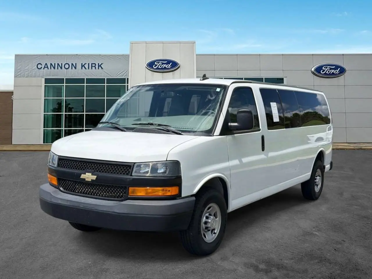 2023 Chevrolet Express LS 3500 Extended photo 3