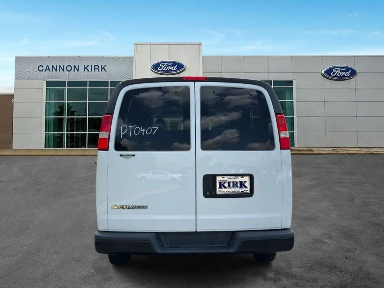 2023 Chevrolet Express LS 3500 Extended photo 5
