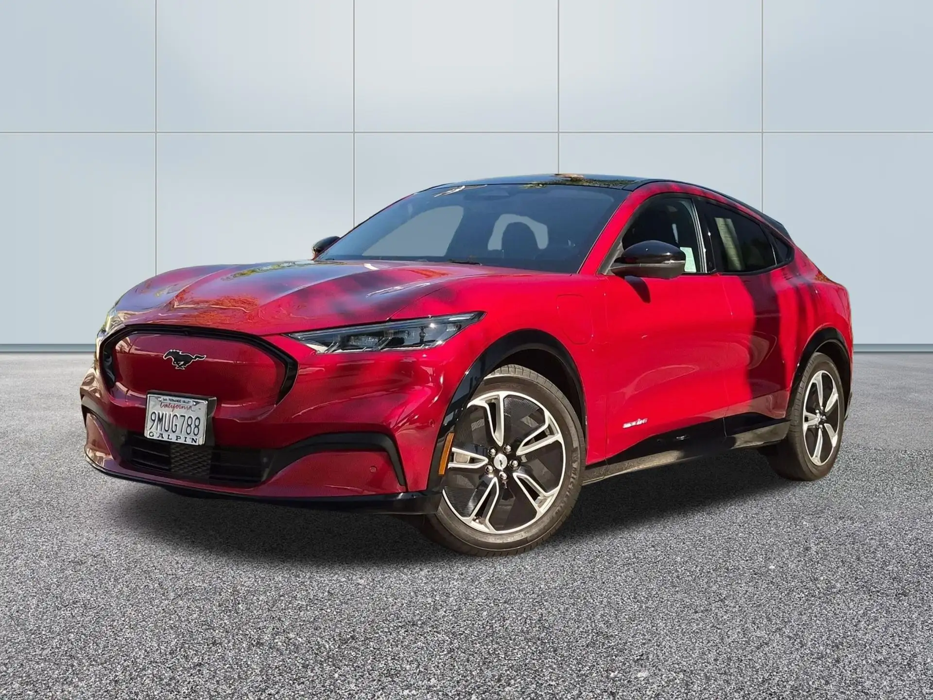 2023 Ford Mustang-Mach-e Premium's photo