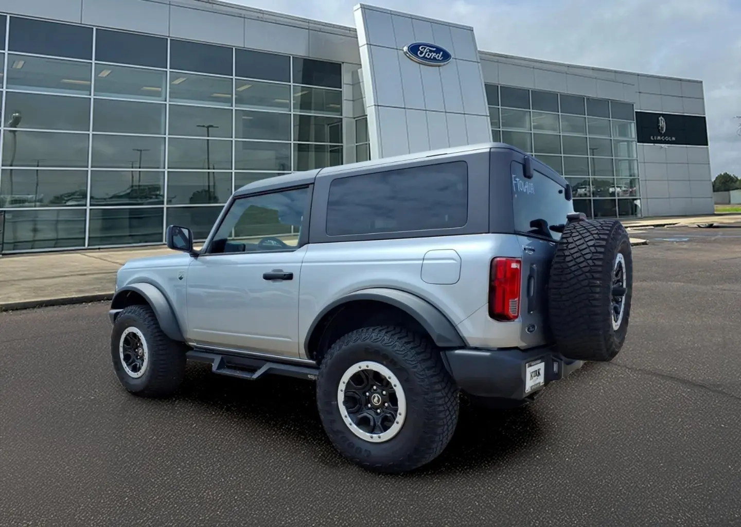 2023 Ford Bronco Big Bend Advanced 4x4 photo 3