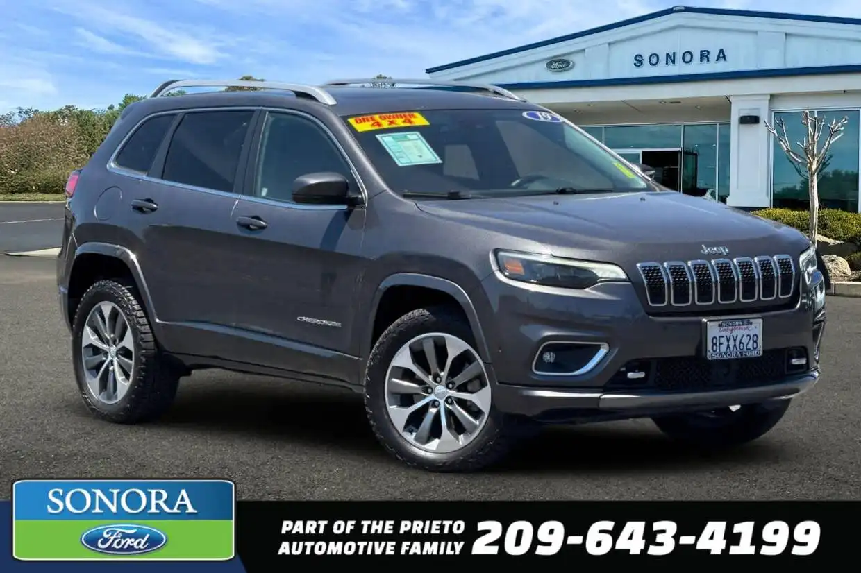 2019 Jeep Cherokee Overland 4X4's photo