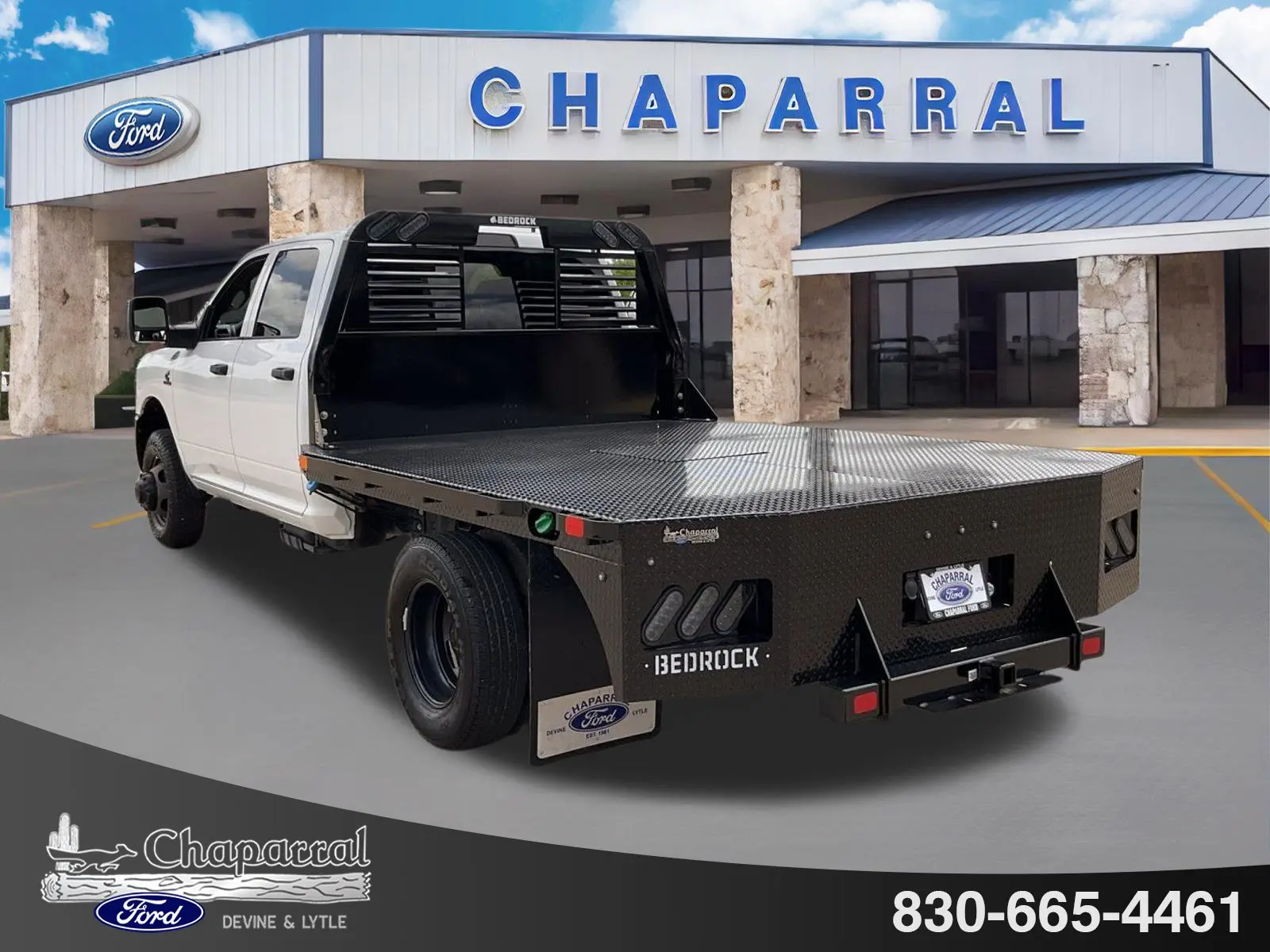 2025 RAM 3500 Tradesman 4X4 Crew Cab photo 4
