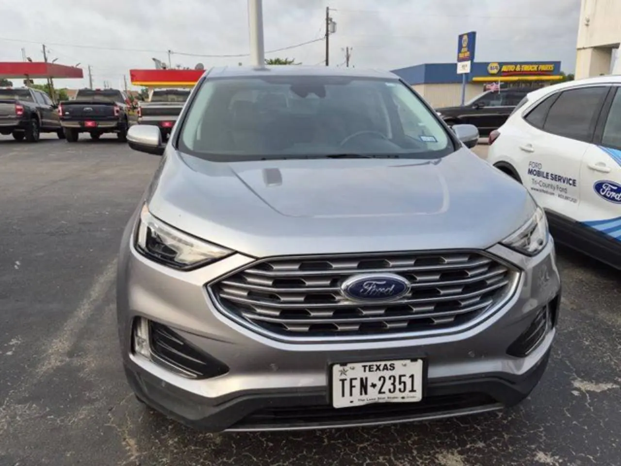 Vehicle Image 2