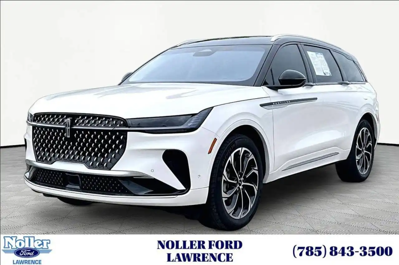 2024 Lincoln Nautilus Reserve AWD's photo