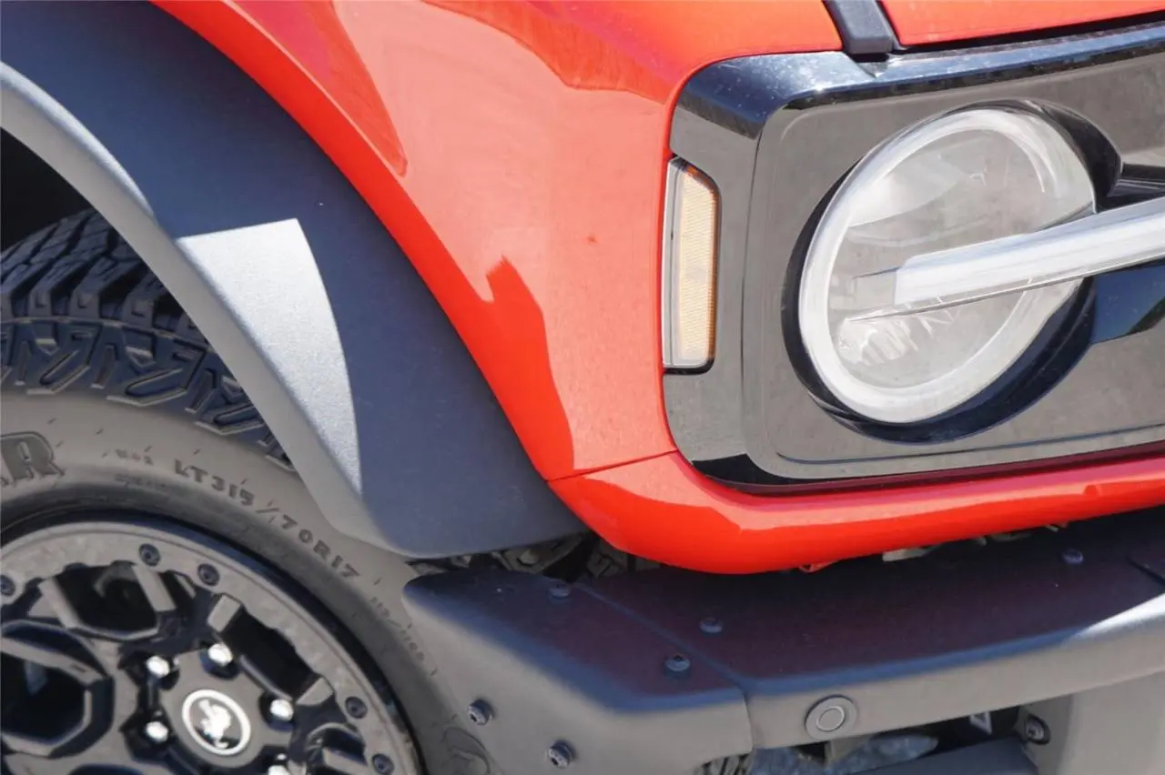 2023 Ford Bronco Wildtrak 4x4 photo 3