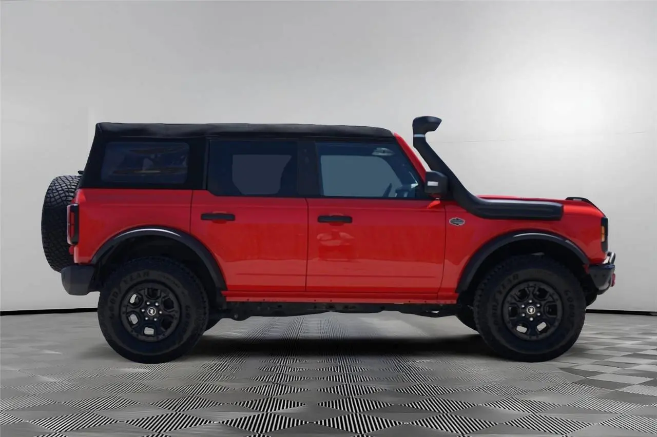 2023 Ford Bronco Wildtrak 4x4 photo 4