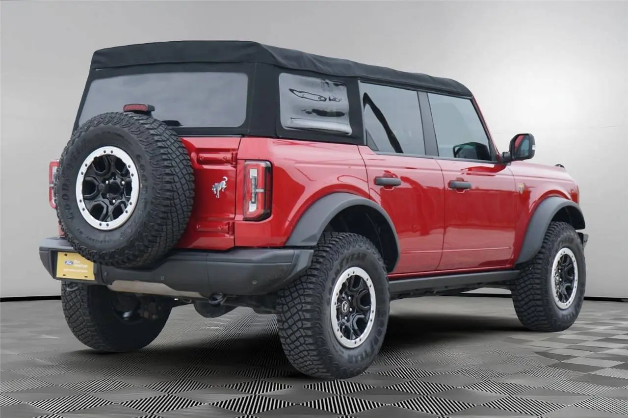 2021 Ford Bronco Badlands 4x4 photo 5