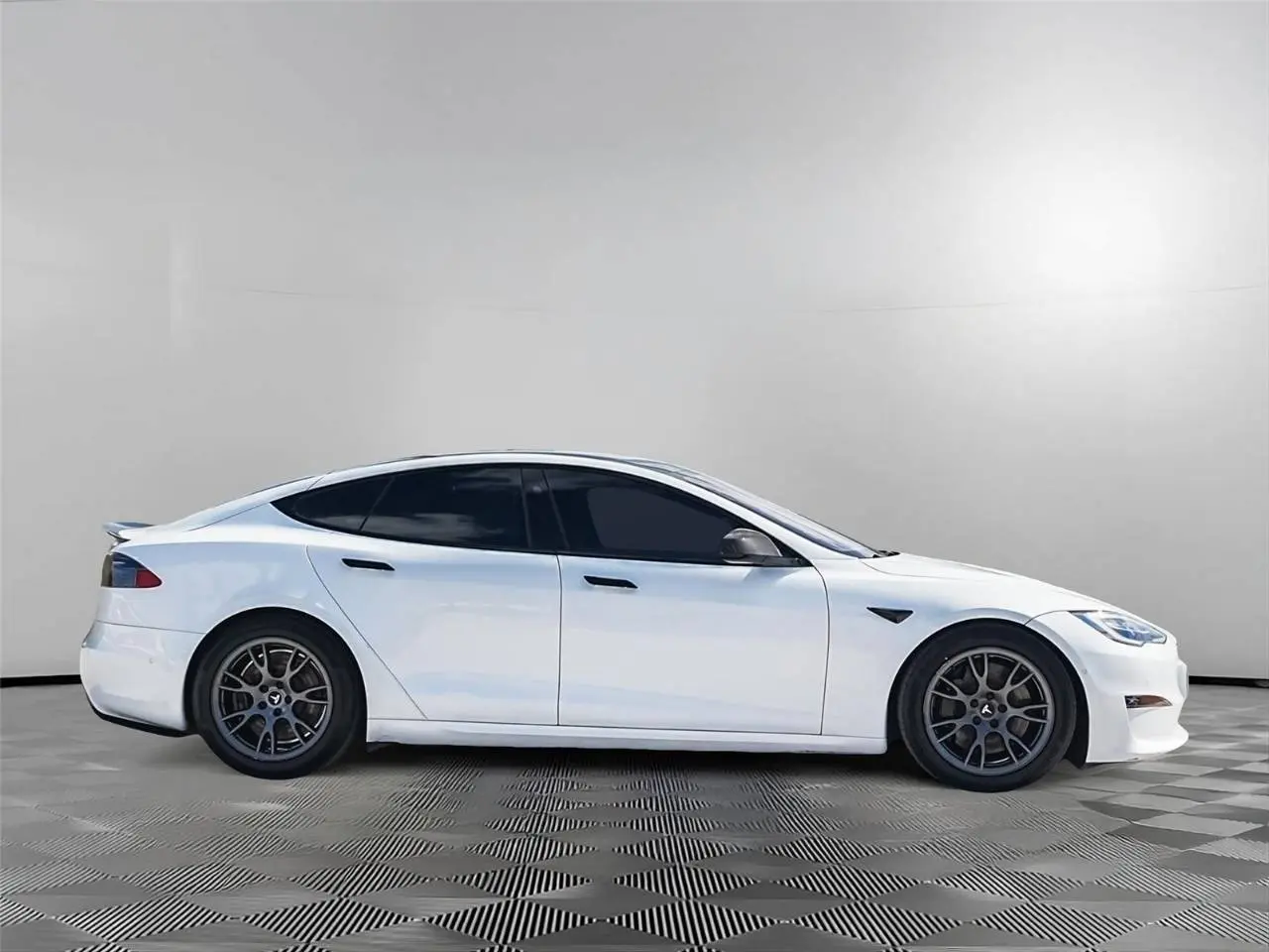 2021 Tesla Model S Long Range Plus photo 4
