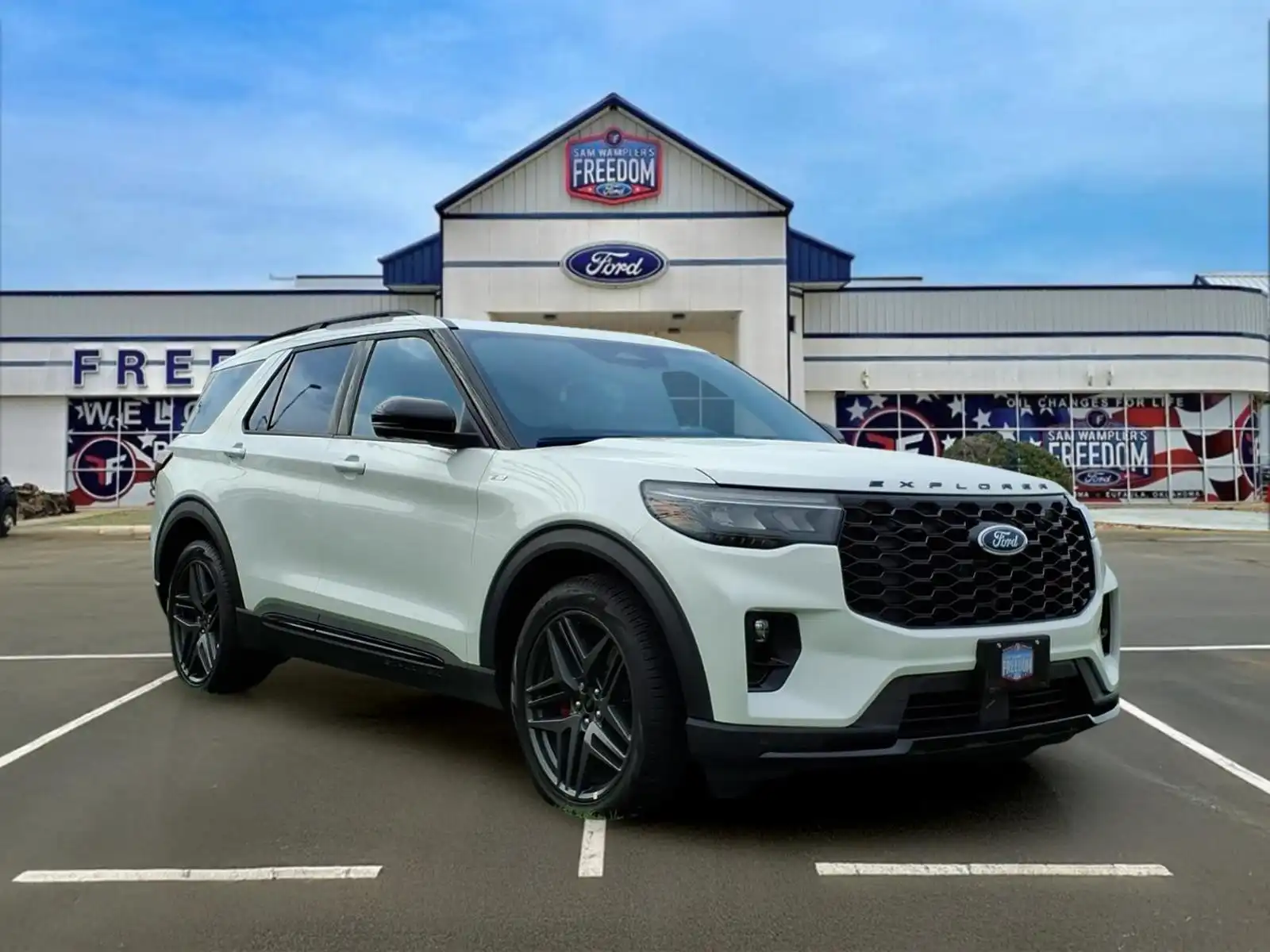 2026 Ford Explorer ST-LINE RWD's photo