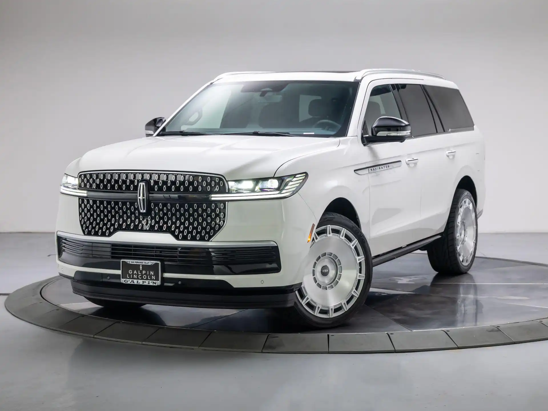 2026 Lincoln Navigator Reserve 4WD's photo