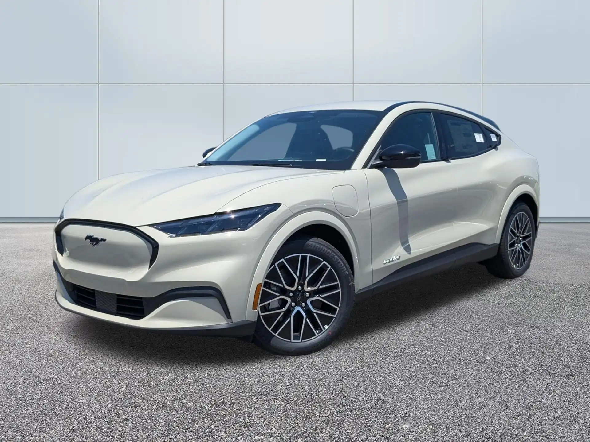 2026 Ford Mustang-Mach-e Premium's photo