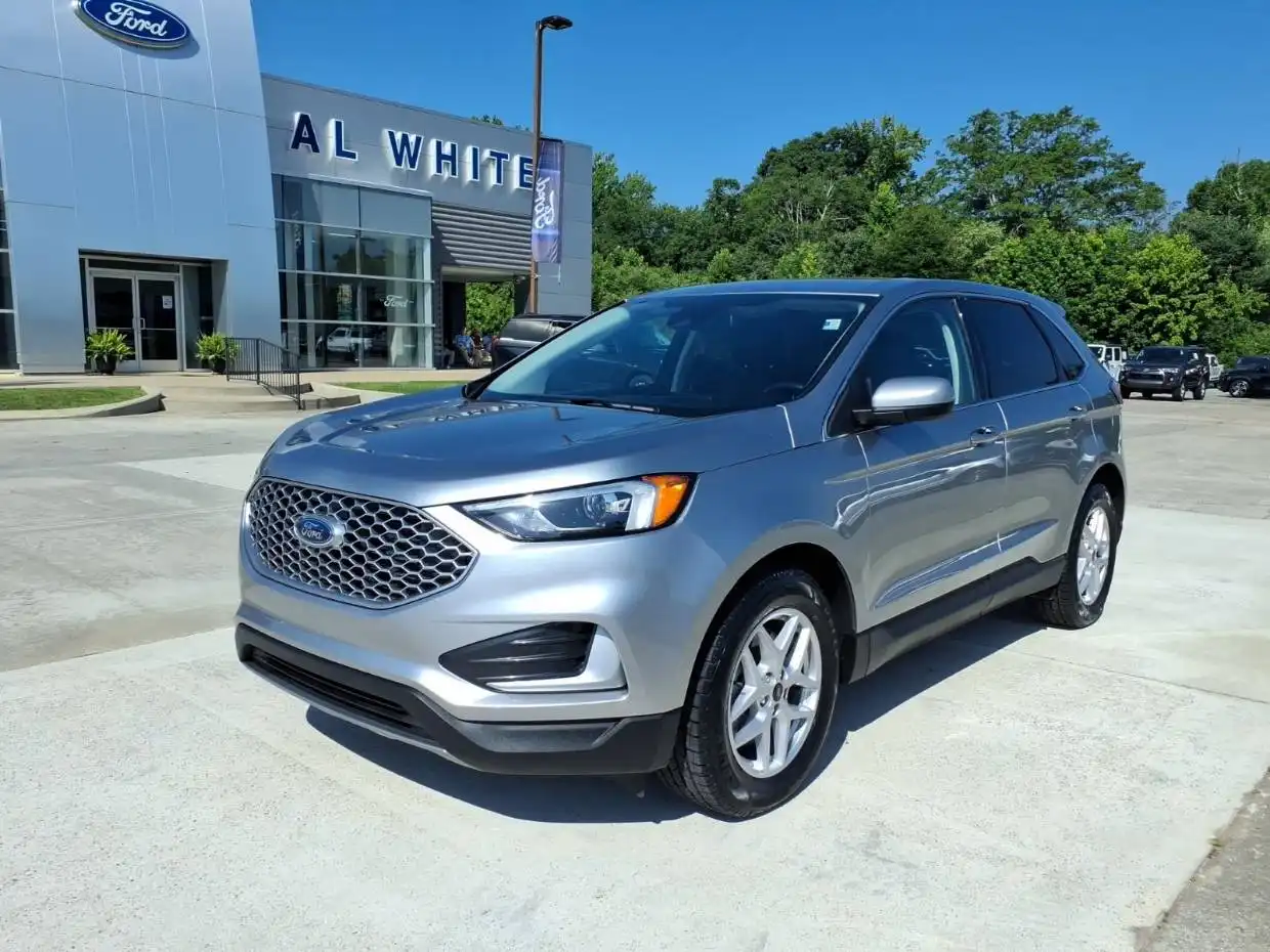 2024 Ford Edge SEL AWD's photo