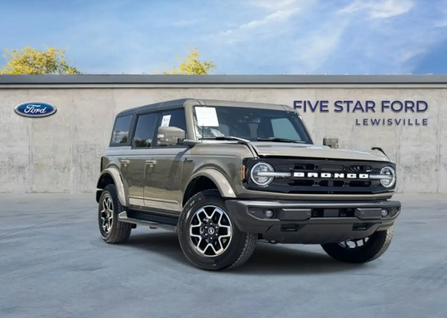 2025 Ford Bronco Outer Banks 4x4's photo