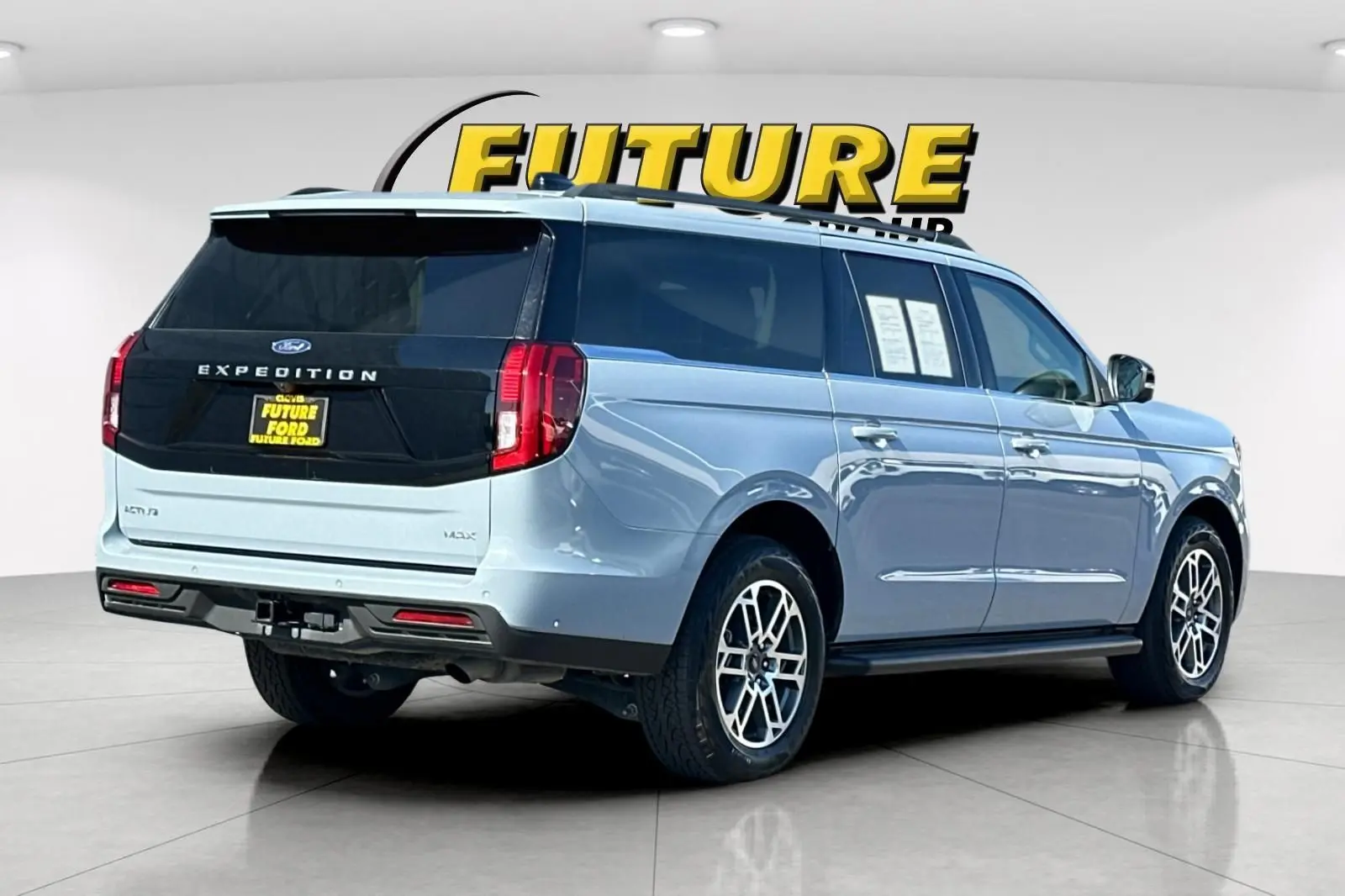 2025 Ford Expedition Active MAX 4x4 photo 3
