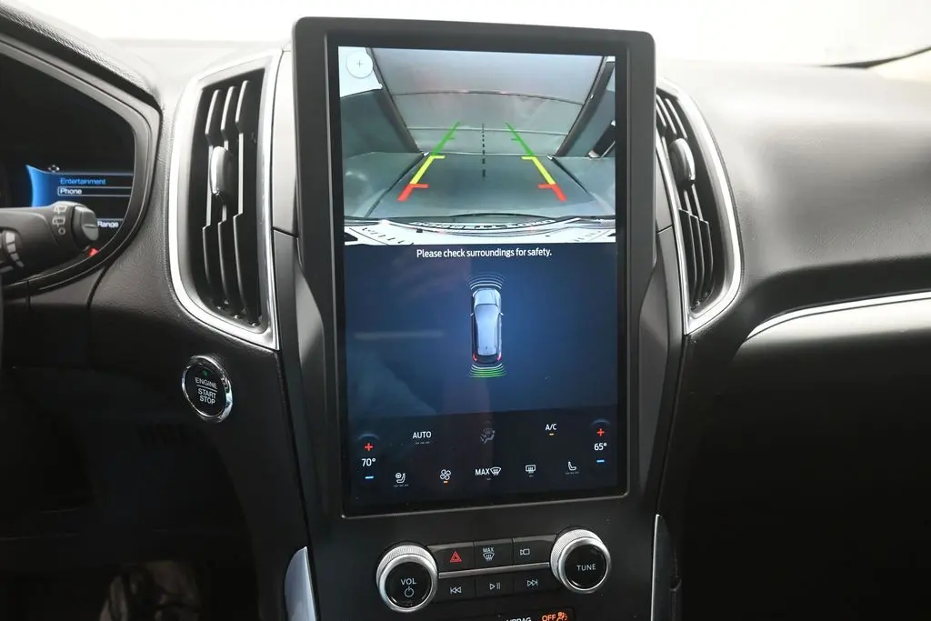 2024 Ford Edge Titanium AWD photo 4