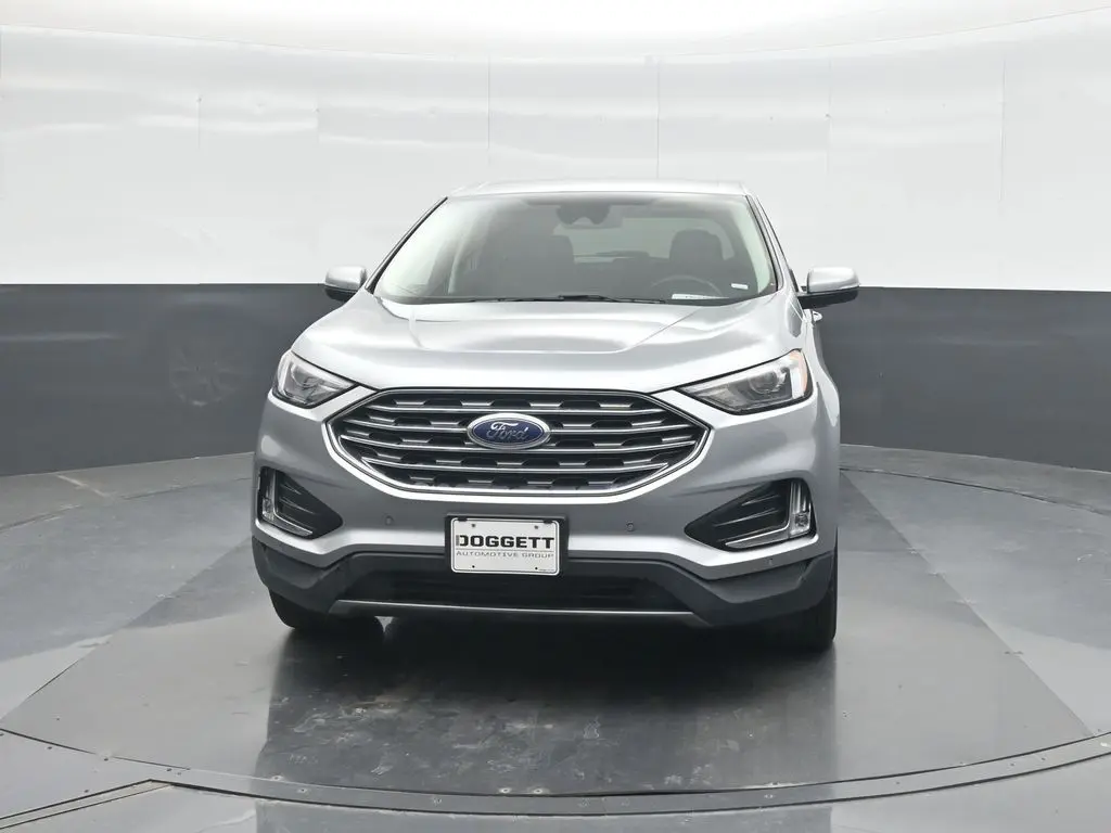 2024 Ford Edge Titanium AWD photo 5