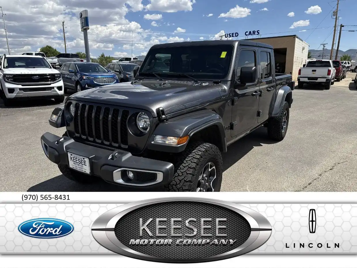 2023 Jeep Gladiator Sport S's photo