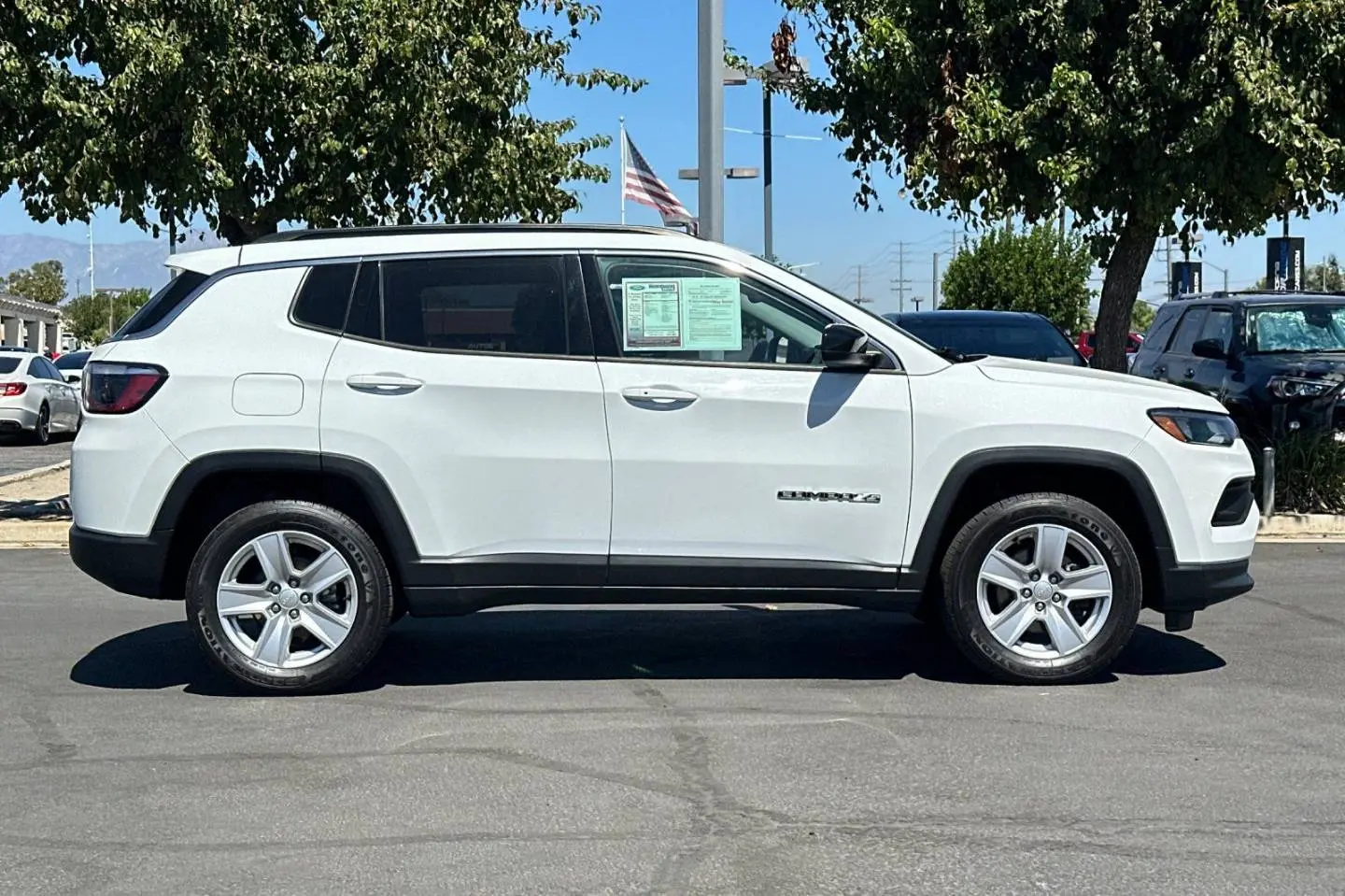 2022 Jeep Compass Latitude 4X4 photo 3