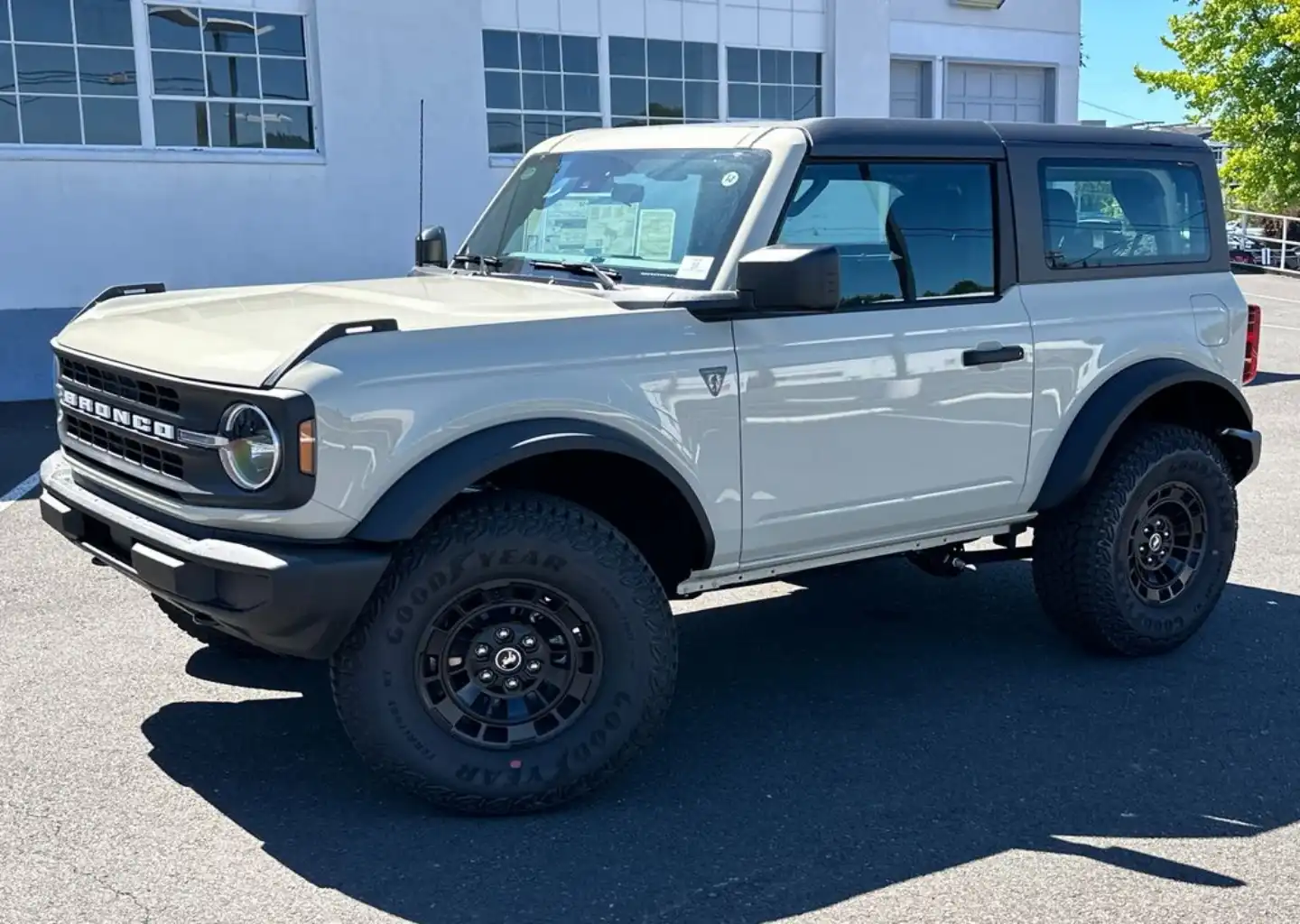 2026 Ford Bronco Base 4x4's photo