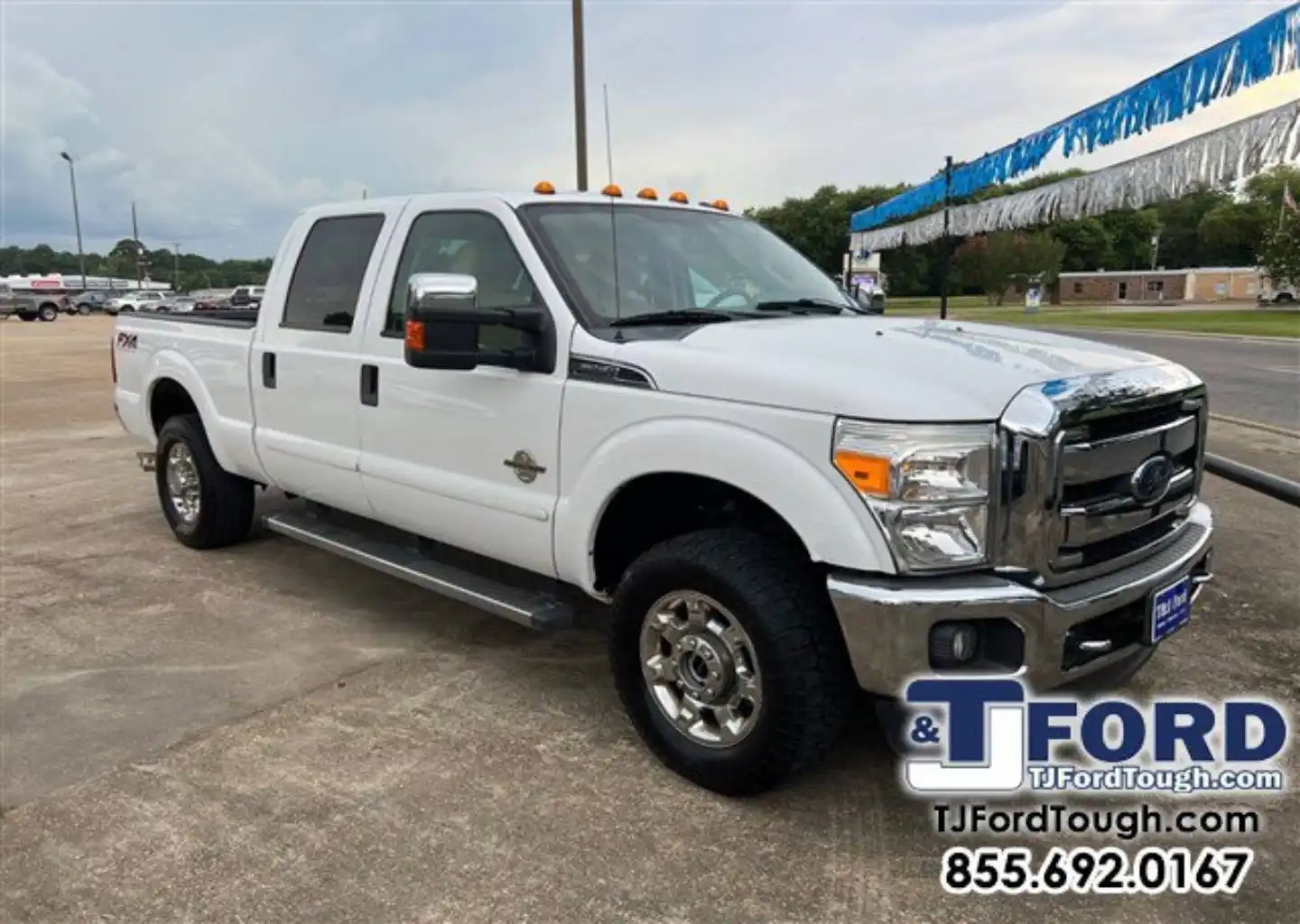 2015 Ford F-250 XLT 4x4 Crew Cab 156 in's photo