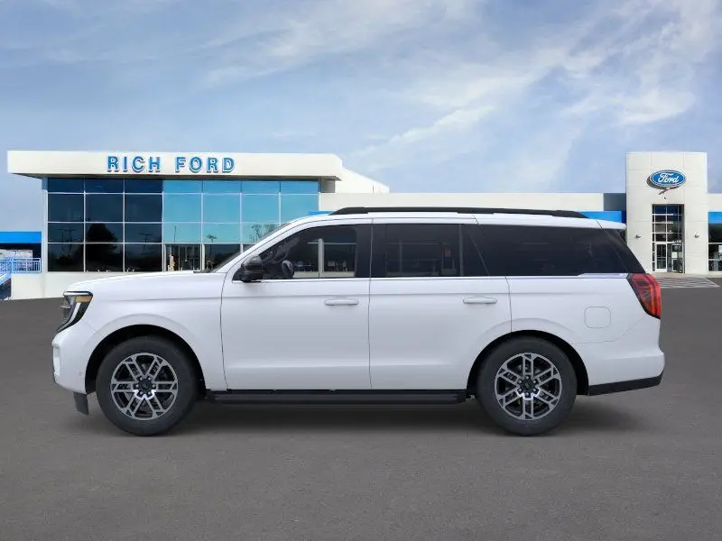2026 Ford Expedition Active photo 3