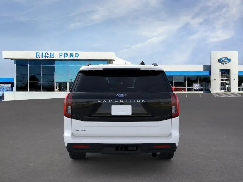 2026 Ford Expedition Active photo 5