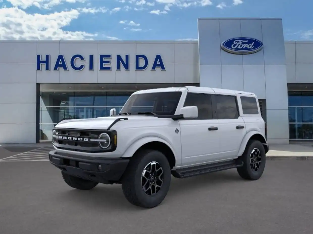 2026 Ford Bronco Outer Banks 4x4's photo