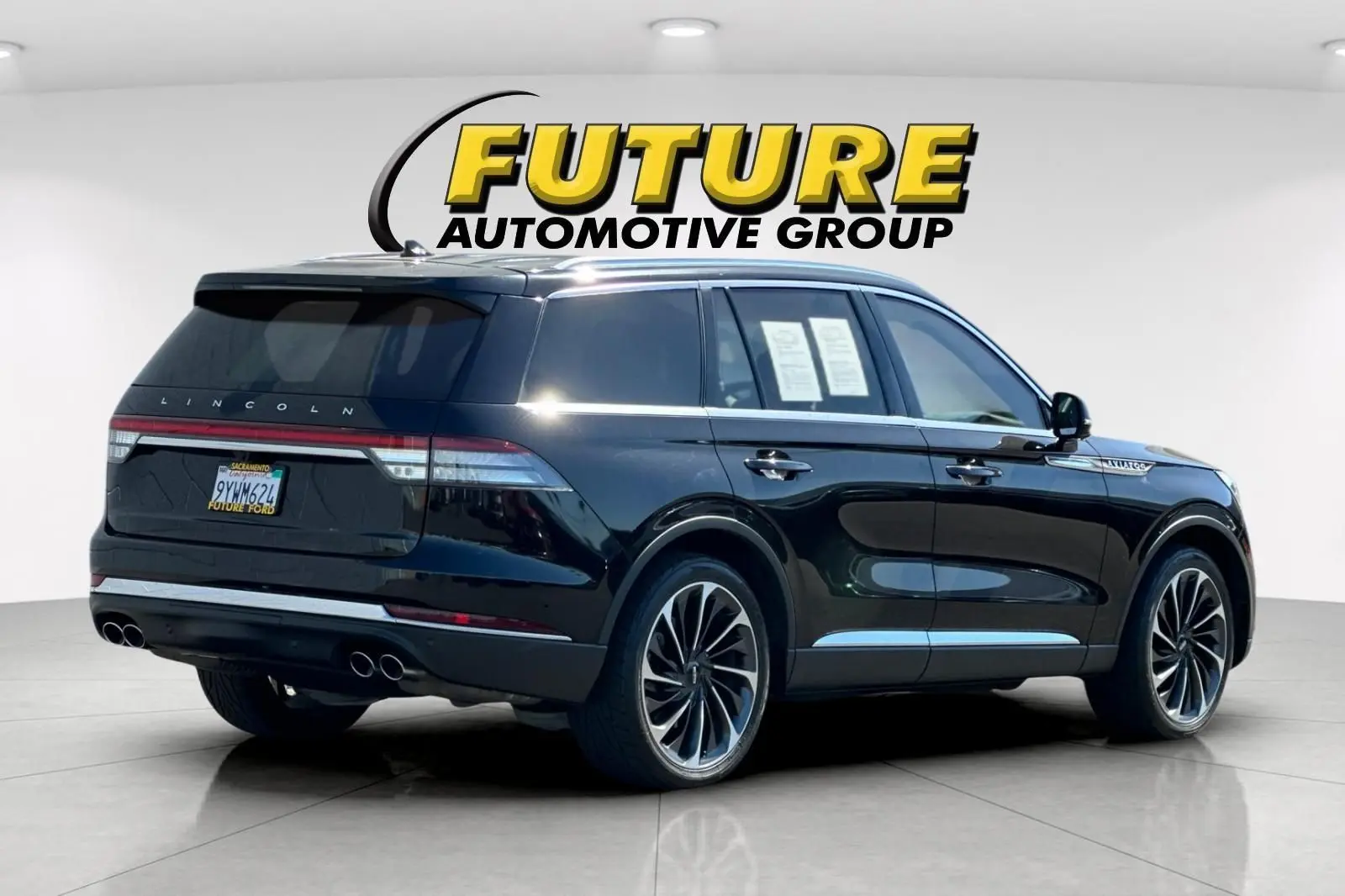 2020 Lincoln Aviator Reserve AWD photo 3